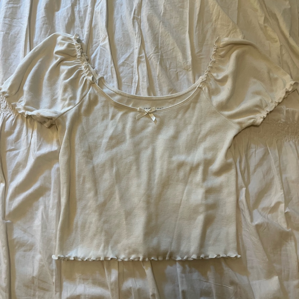 American Eagle cropped white top